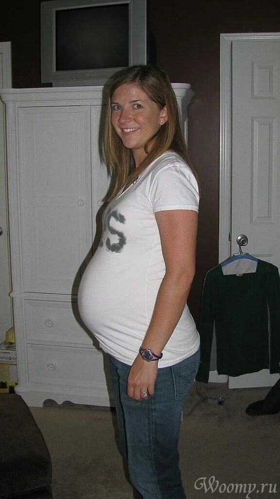 2 беременность в 35 лет. Беременный живот в 35 недель. Животик на 35 неделе беременности. Живот на 34-35 неделе беременности.
