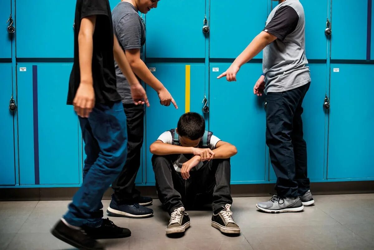 Женщина в гневе. Изгой в обществе. Унижение над. Травля подростка. Воспитание.