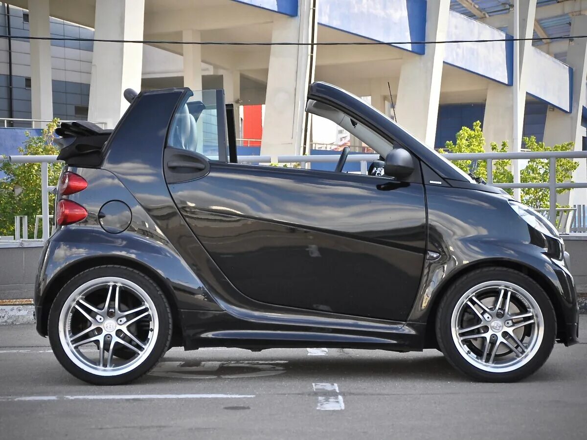 Купить б у смарт. Smart Fortwo 1 Brabus. Смарт 451 Брабус кабриолет. Smart Fortwo 2 Brabus. Smart #1 Brabus.