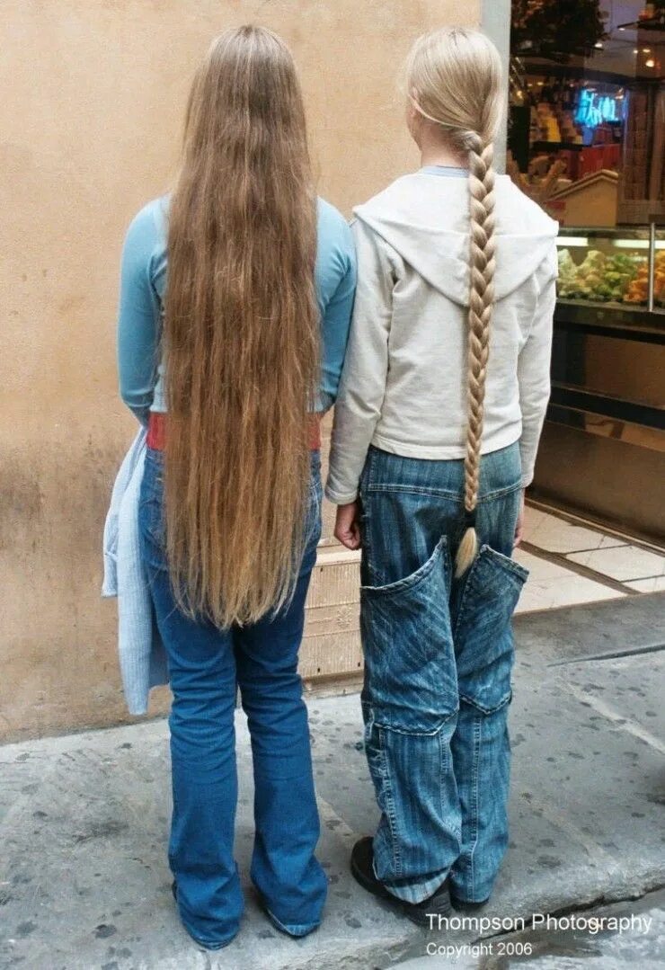 5 м. Кудрявые волосы до пояса. Наташа мораес де андраде волосы. Худая блондинка с длинными волосами. Кудрявые волосы до пояса.