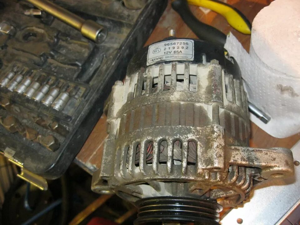 8. Поменять генератор на матизе. 8. Ремень генератора дэу матиз. Генератор матиз 1.