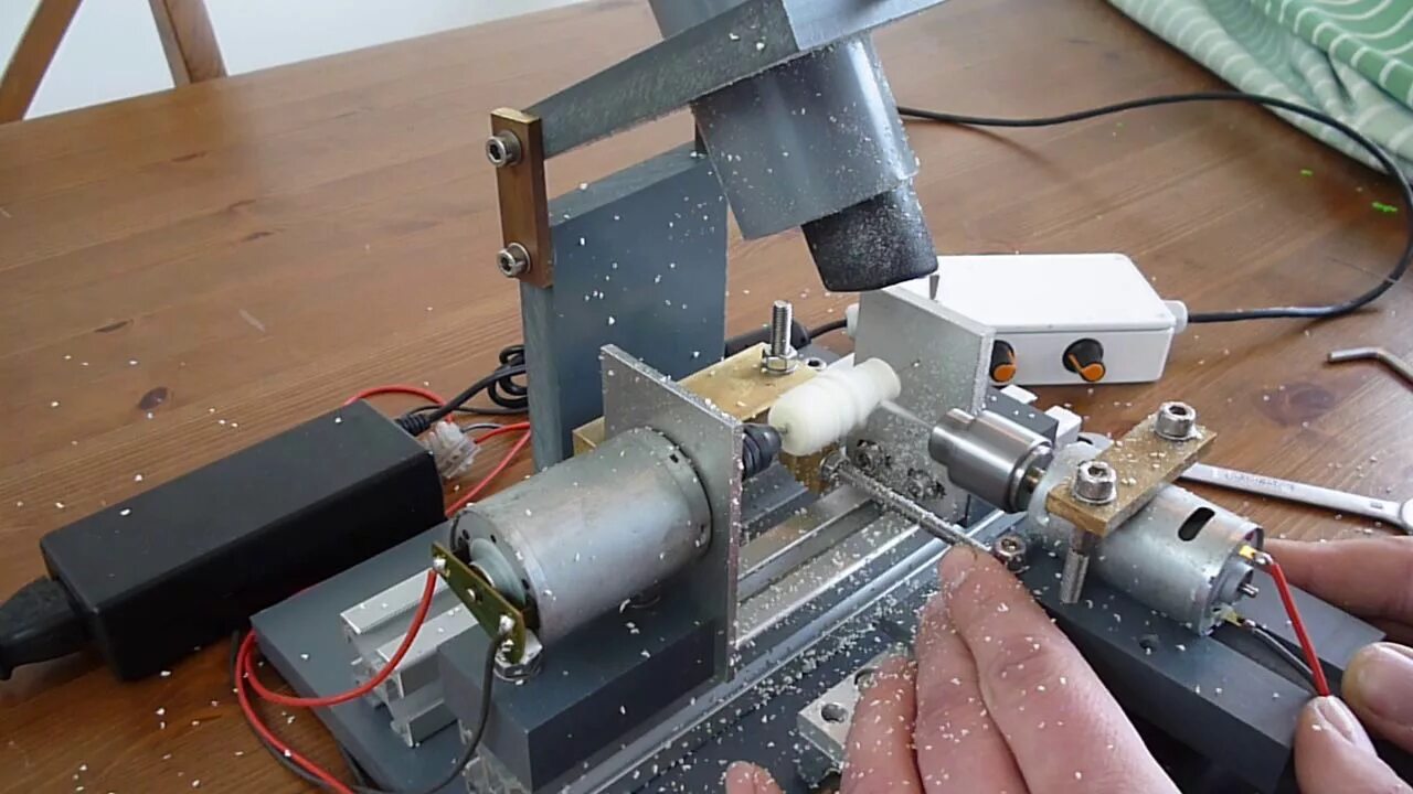 Шлифовальный станок из фанеры. Homemade machines. Мини фрезерный станок по металлу своими руками. Верстачный токарно-фрезерный станок. Винтажные инструменты.