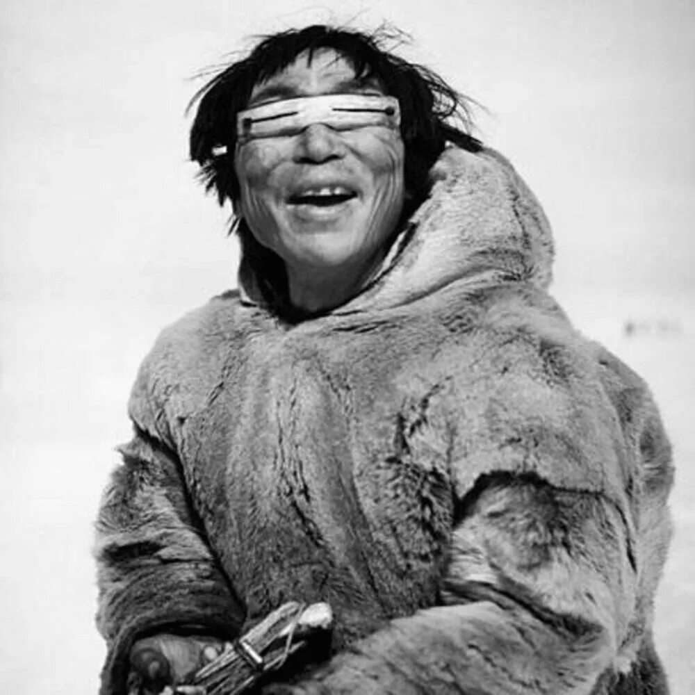 Очки жителей крайнего севера. Рагнар аксельссон фотограф. Охота на северного оленя архангельская вологодская губерния 19 век. Бойкий неугомонный человек на русском севере. Якуты, чукчи, ханты, ненцы.