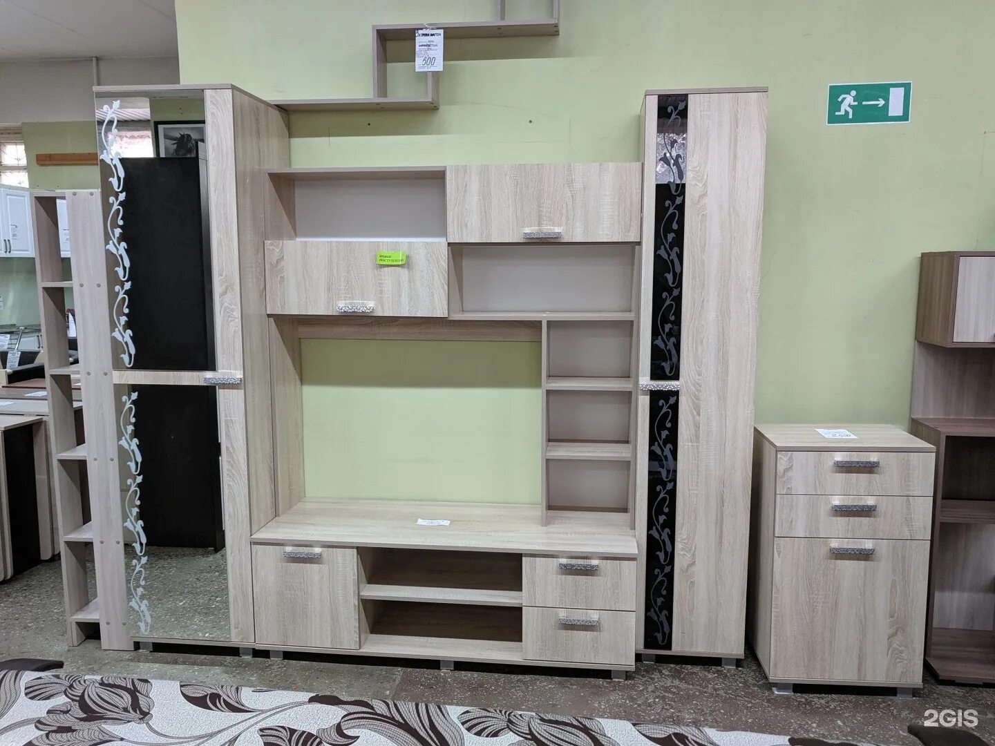 Мебельный в йошкар оле. Мебельный в йошкар оле. Мебельный магазин йошкар-ола на йывана кырля. Мебельград йошкар-ола. Магазин мебельград йошкар ола.