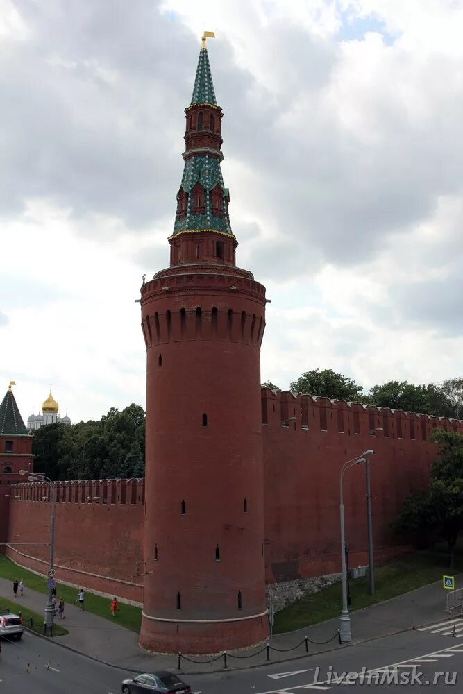 Круглая башня кремля. Беклемишевская башня башни московского кремля. москворецкая башня московского кремля. беклемишевская башня кремля. башни московского кремля водовзводная башня.