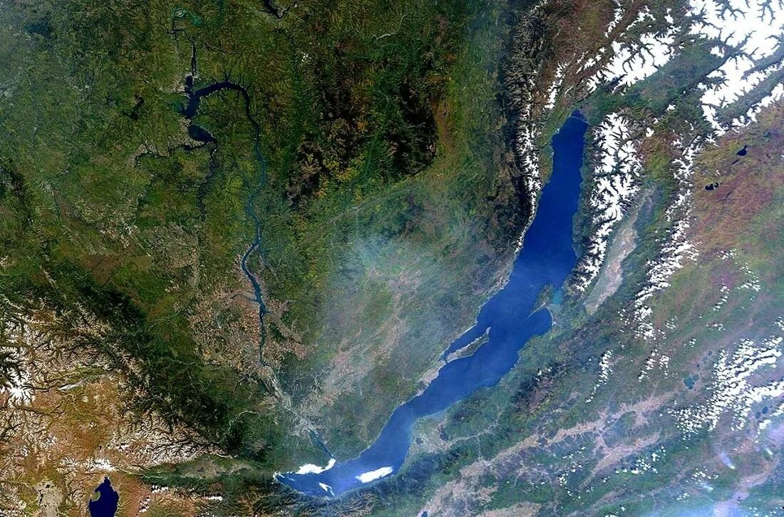 The world deepest lake is lake. Космический снимок озера Байкал. Озеро Байкал снимок со спутника. Байкал пресноводное озеро. Озеро Байкал снимок с космоса.