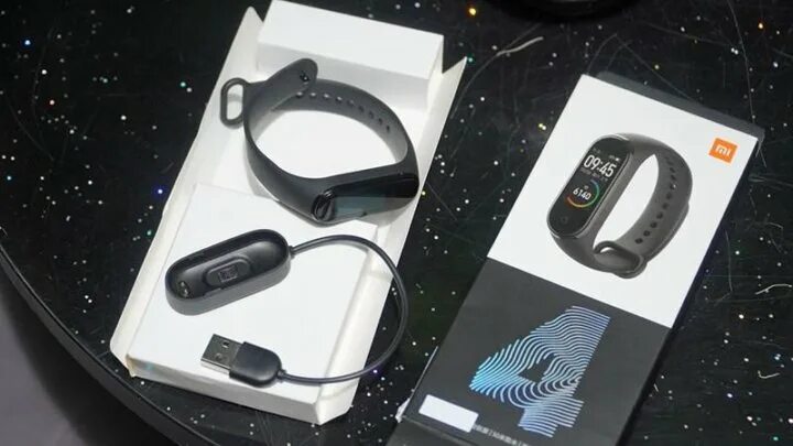 Band 4pda. Ми бенд 4 нфс. xiaomi mi band 4 box. xiaomi mi band 4 коробка. xiaomi no band 4.