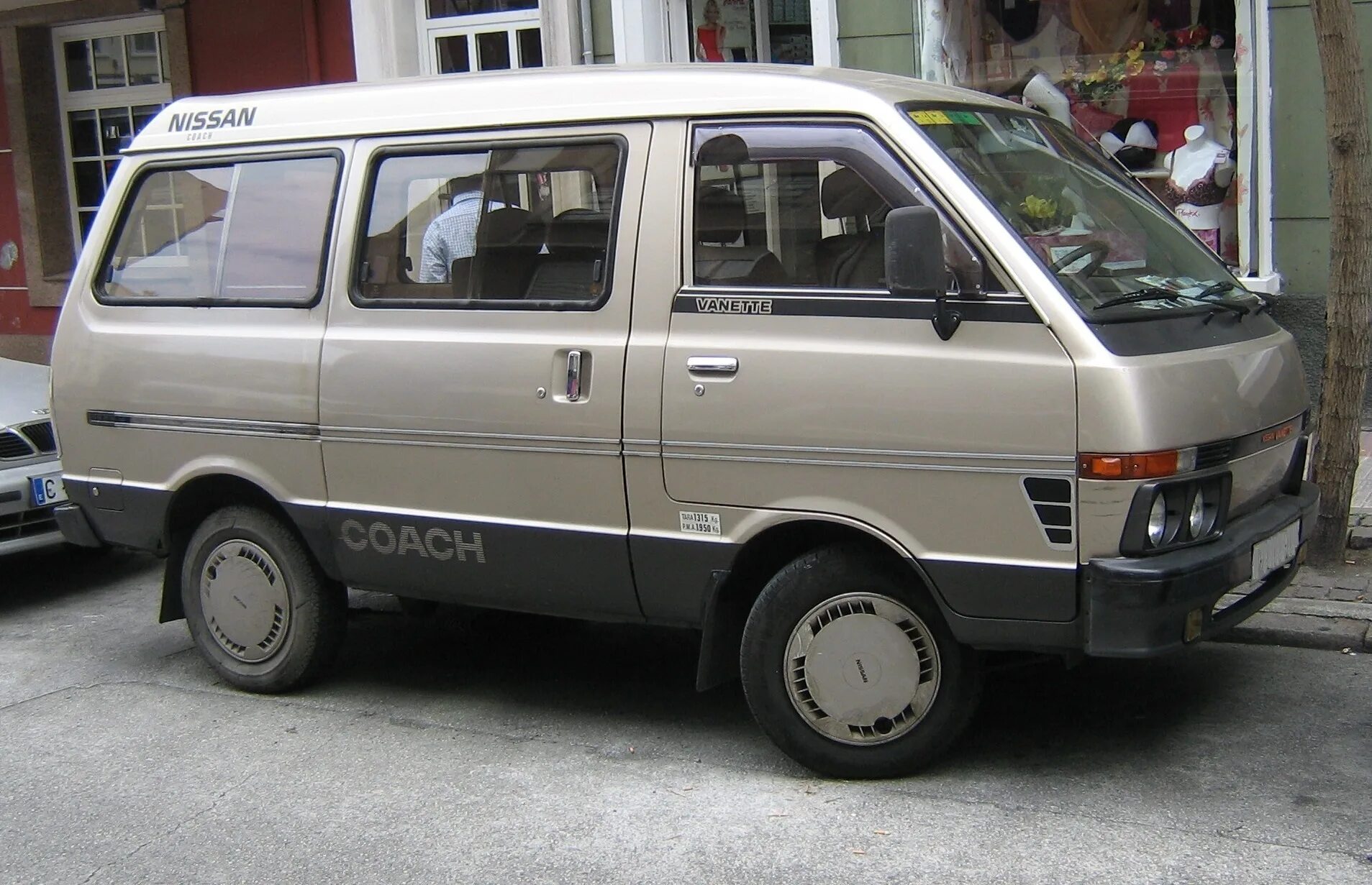 Ванет грузовик. Nissan Vanette c22. Ниссан Ванетте c22 1989. Nissan Vanette 1978. Nissan Vanette van c22 1992.