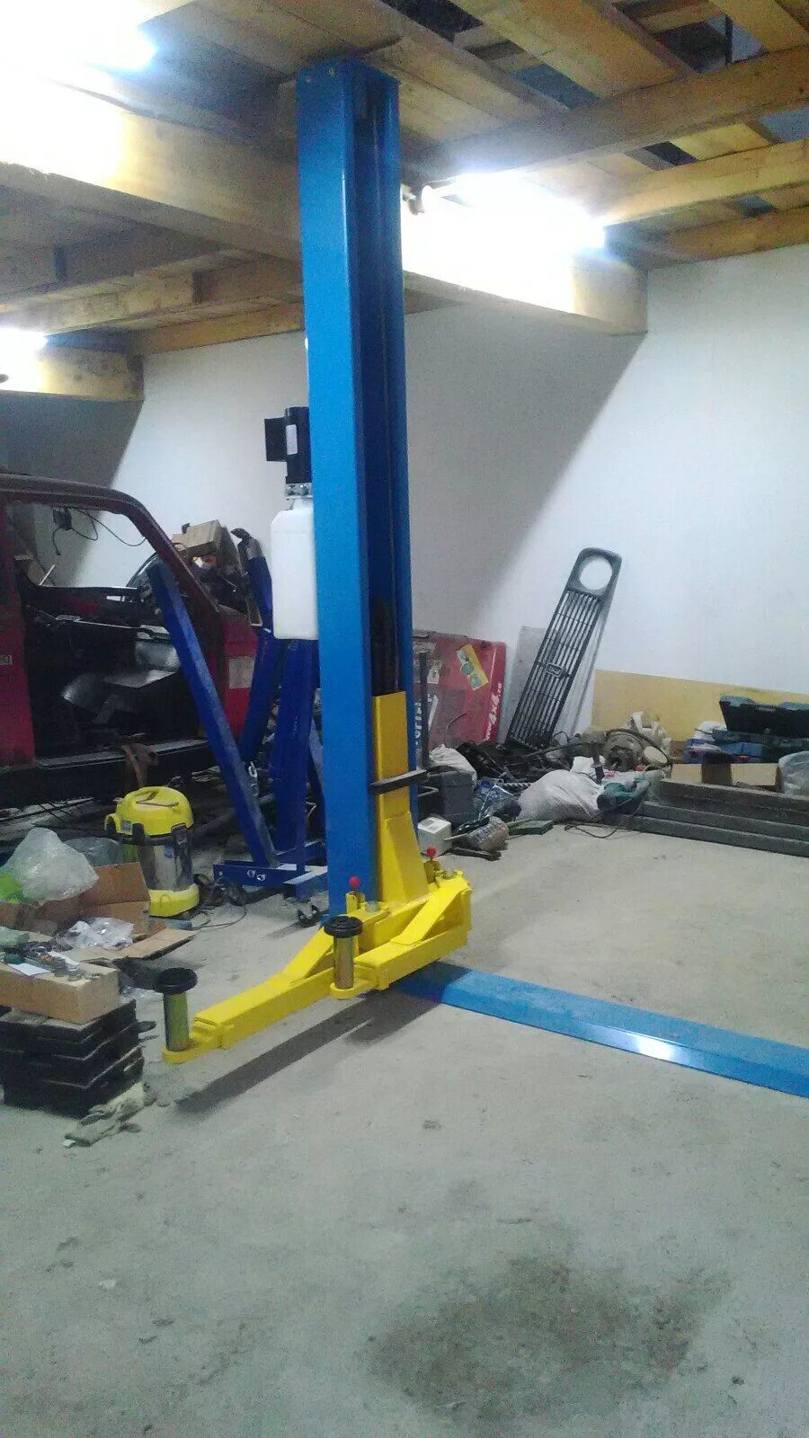 Монтаж подъемника для автосервиса. Гараж под двухстоечный подъемник. Подъемник гаражный пс-97б "малыш". Trommelberg c10102a. Rossvik t4 монтаж подъемник.