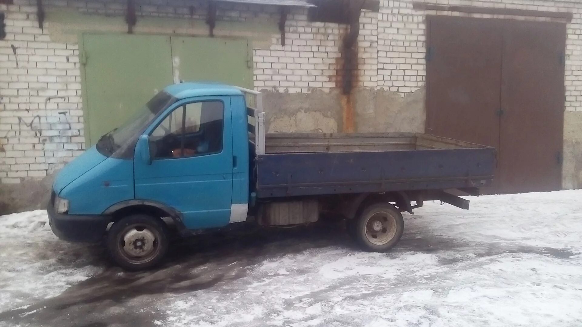 Газ 3302 1995 бортовой. Газ 3302 газель бортовая. Газель бортовая старая. Газель бортовая. Газель 3302 бортовая.