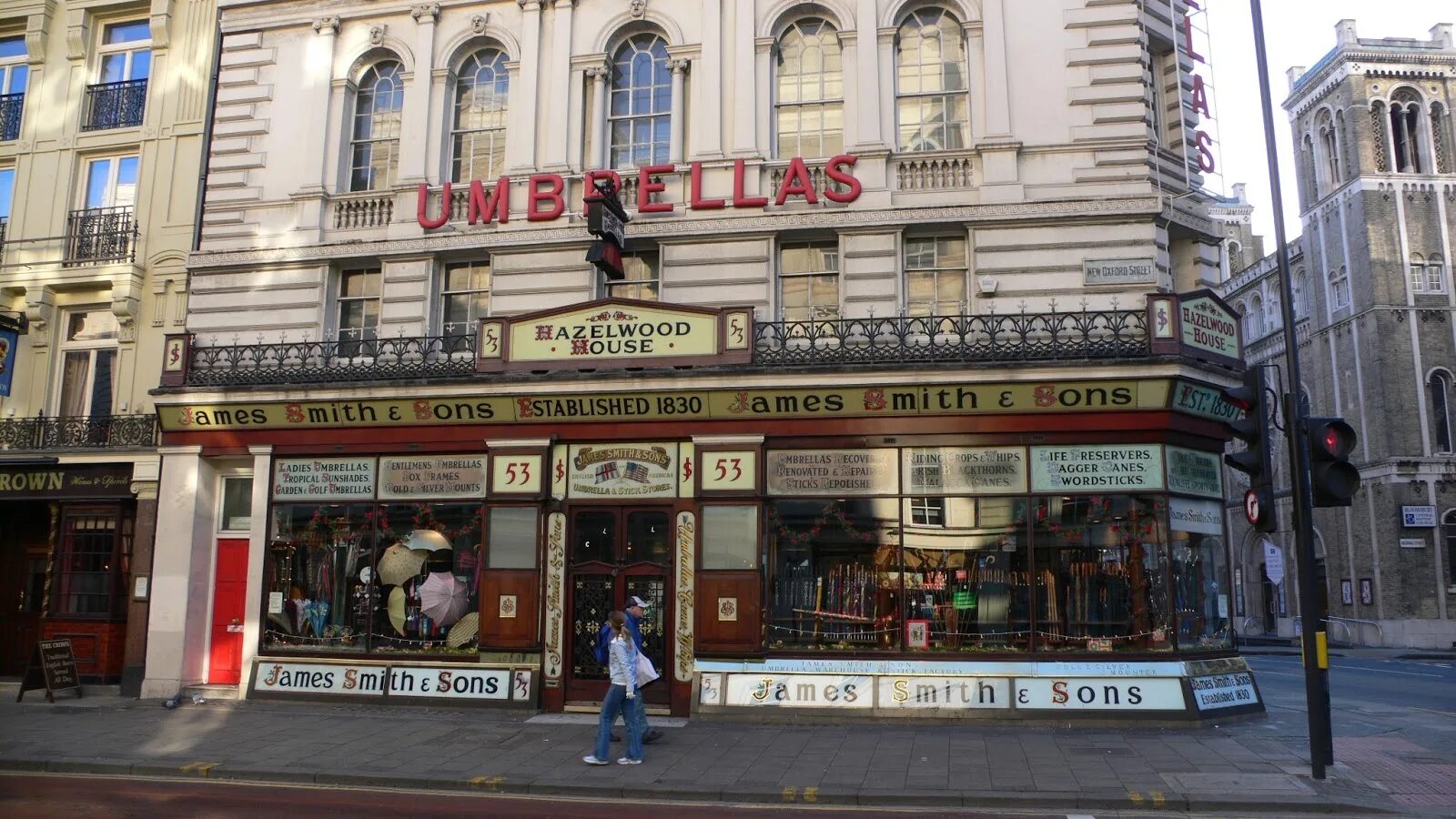 There are shops in london. James Smith sons зонты Лондон. Старый магазин зонтиков в Лондоне. The old Umbrella shop.