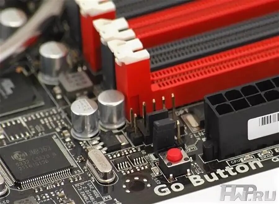 Msi ez debug led. Asrock b550m pro4. Горит красная лампочка на материнской плате. На материнке горит красная лампочка. Загорается лампочка на материнской плате.