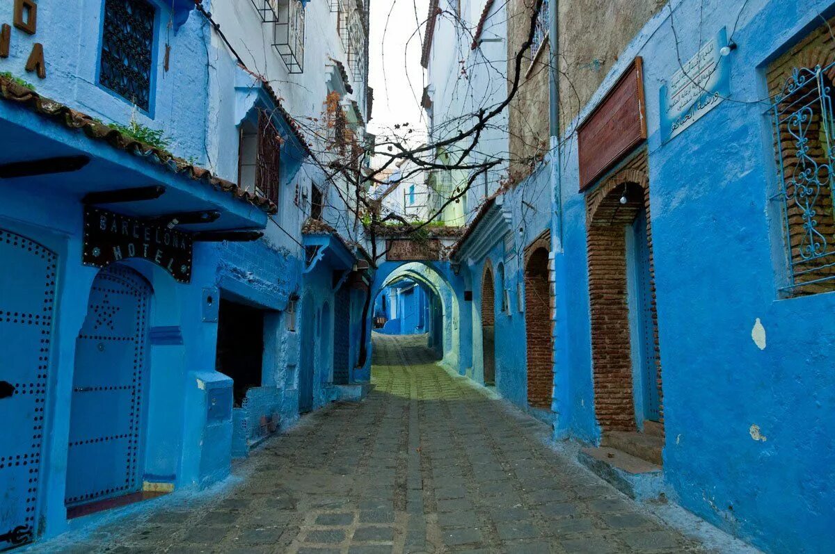 Blue street. Шефшауэн Марокко. Голубая улица, шавен, Марокко. Голубой город в Марокко Шефшауэн. Синие улицы, шавен (Шефшауэн), Марокко.