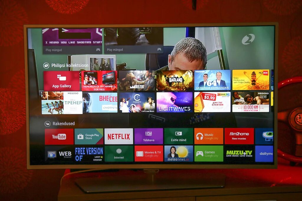 Телевизор smart tv лучшие. Телевизор Филипс 2013 года Интерфейс смарт ТВ. Приложение Smart TV Android TV. Приложения tvapp для SMARTTV. Смарт телевизор Android IPTV.