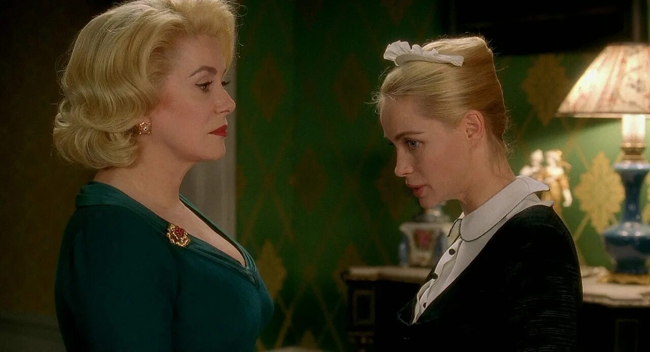 8 женщин фильм. 8 женщин трейлер. Фильм 8 женщин изабель юппер. Франсуа озон 8 женщин. Катрин денев в фильме 8 женщин.