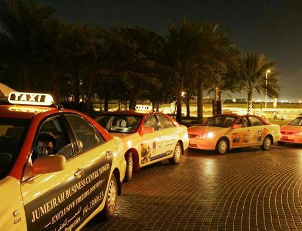 Муниципальное такси Дубай. Такси Дубай Калель. Такси Дубай элита. Такси Дубай Hola. Таксисты дубай