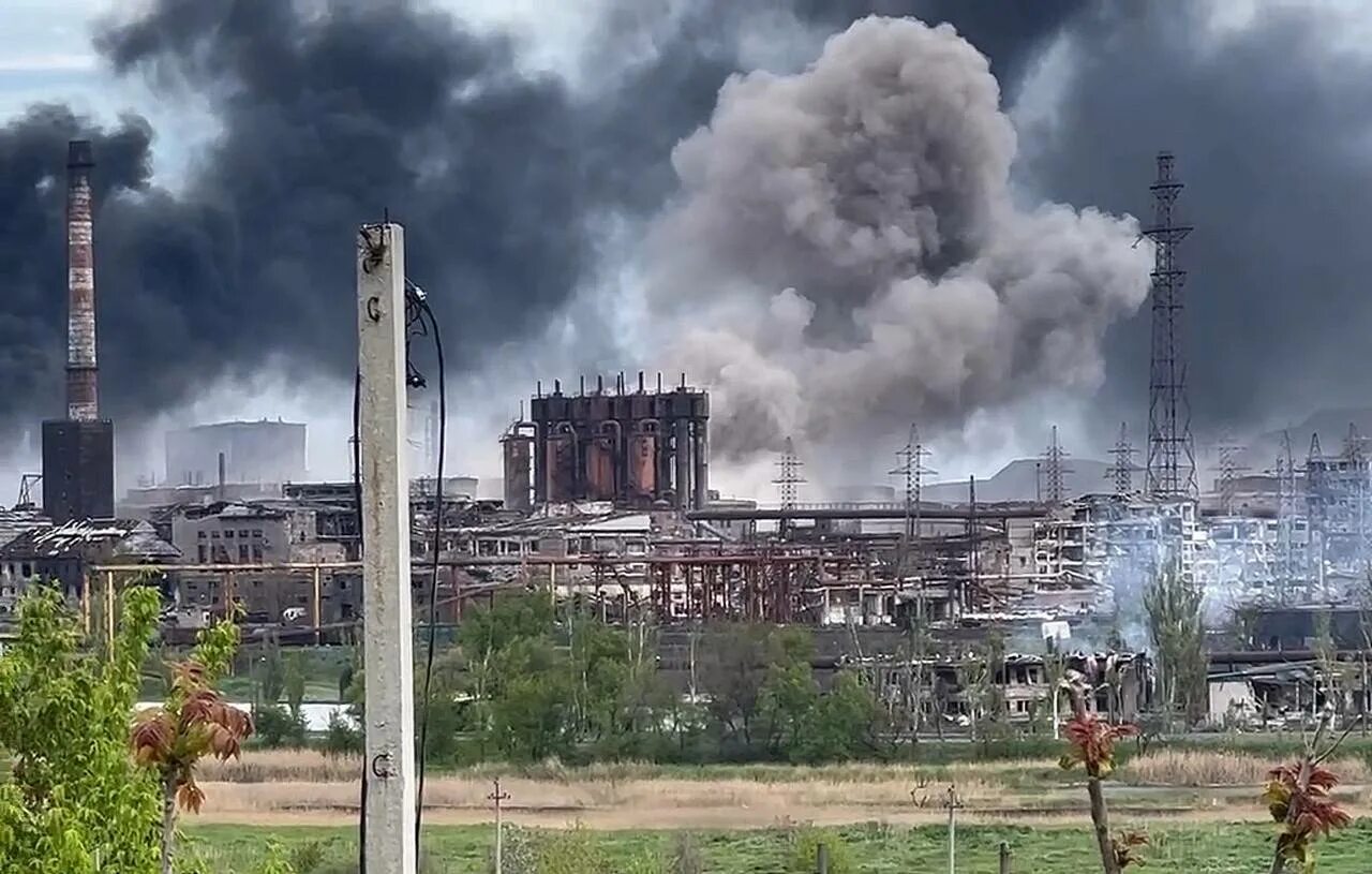 Завод азовсталь азовцы. Азовсталь мариуполь. Город мариуполь завод азовсталь. Азовсталь боевики. Мариуполь азовсталь сейчас.