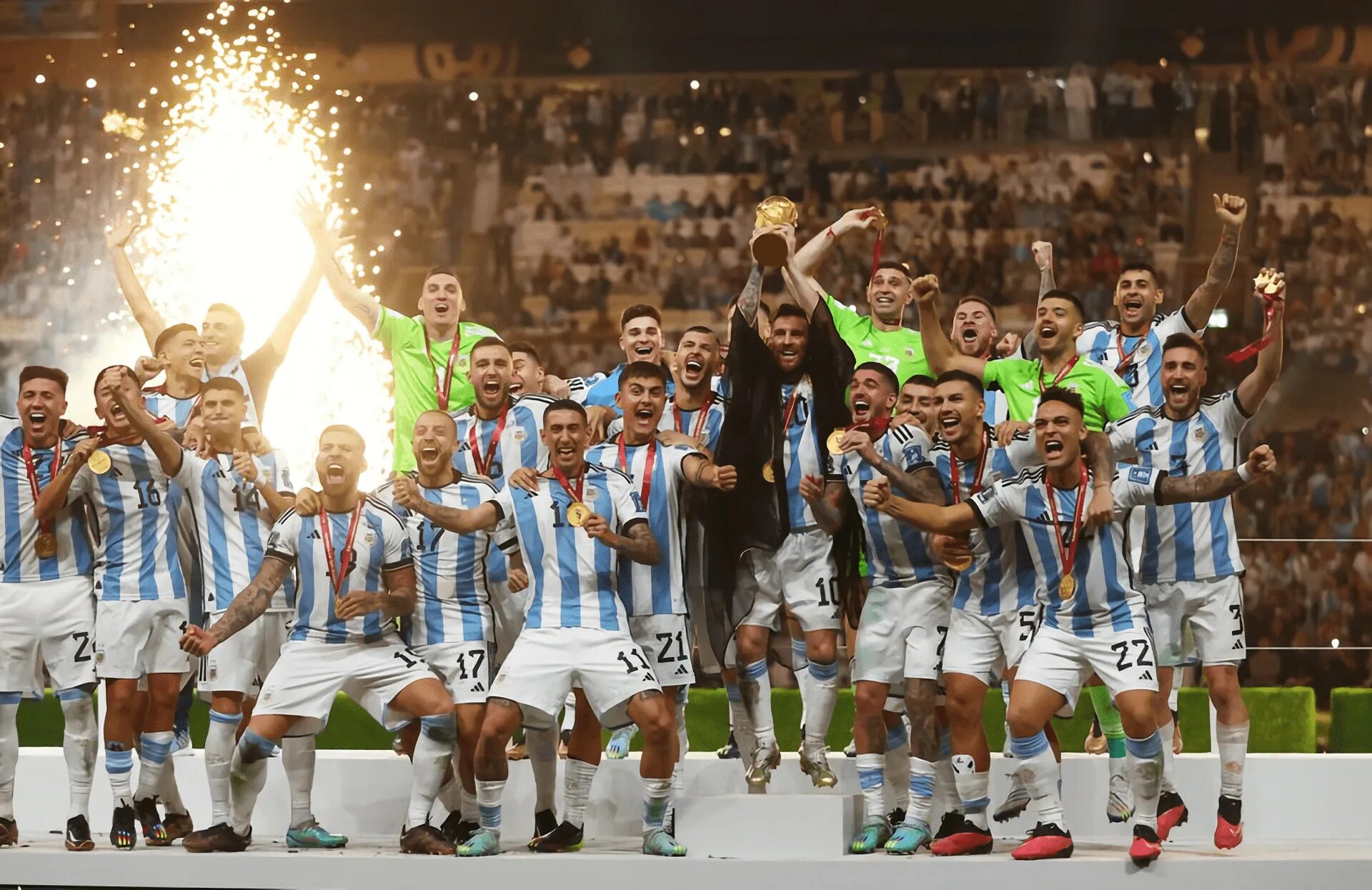 Аргентина чемпион 2022. Argentina 2022 Cup. Мбаппе финал ЧМ 2022. Аргентина Франция 18 декабря.