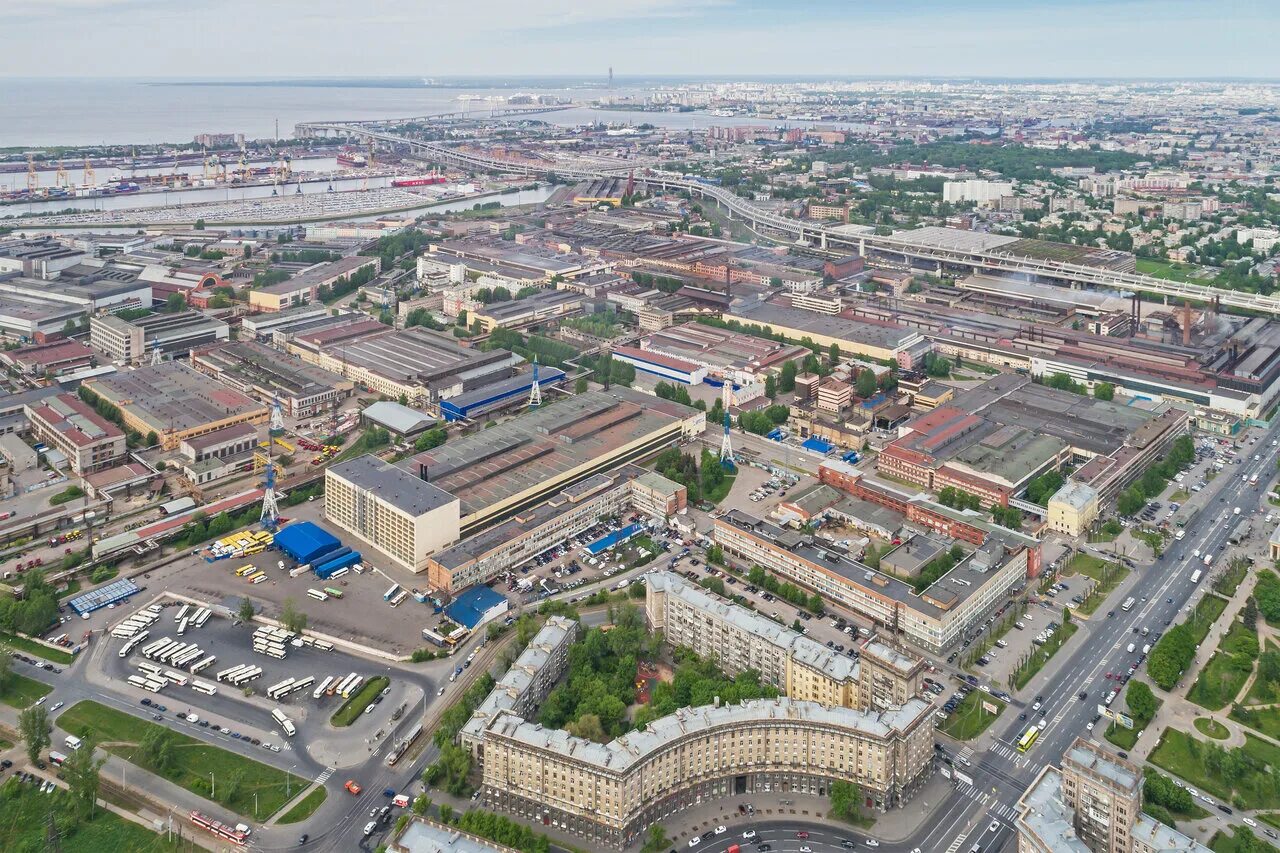 Плант санкт петербург. Кировский завод Санкт-Петербург. Завод Кировский завод Санкт-Петербурга. Кировский завод в Петербурге. Территория Кировский завод Санкт-Петербург.