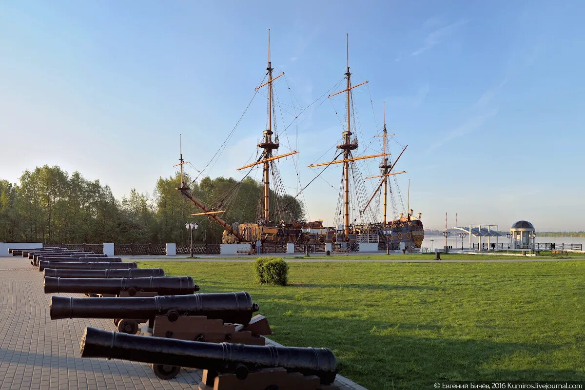 набережная воронеж адмиралтейская площадь. корабль гото предестинация воронеж. петровская набережная воронеж. адмиралтейская воронеж. адмиралтейская площадь воронеж.