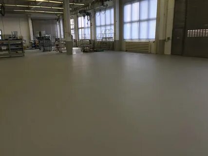 Полы производственных помещений должны быть