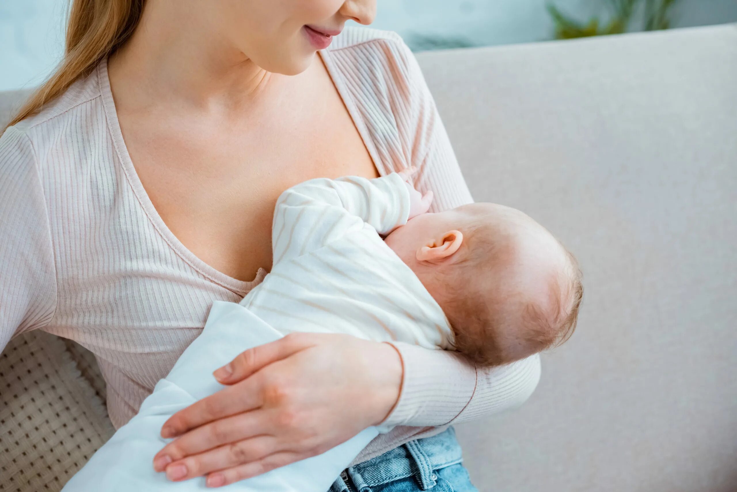Rainbow friends лого. Приспособления для кормления новорожденных. Breast friend. Женщина кыргызка breastfeeding. Breast friend.