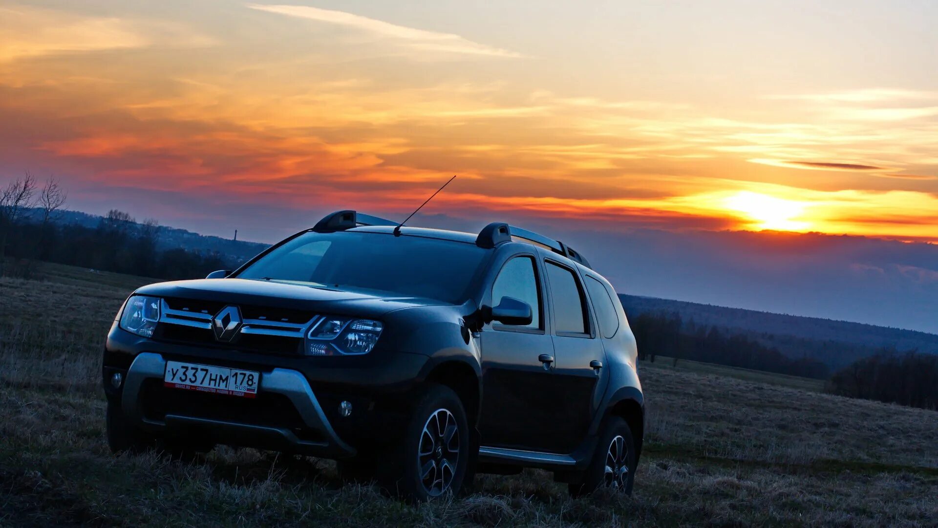 Duster лучший. Renault duster. renault duster горы. рено дастер у337нм178. renault duster adventure 2025 черный.