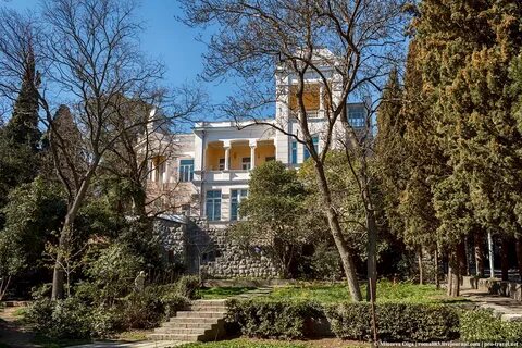 Ялта улица большевистская 10