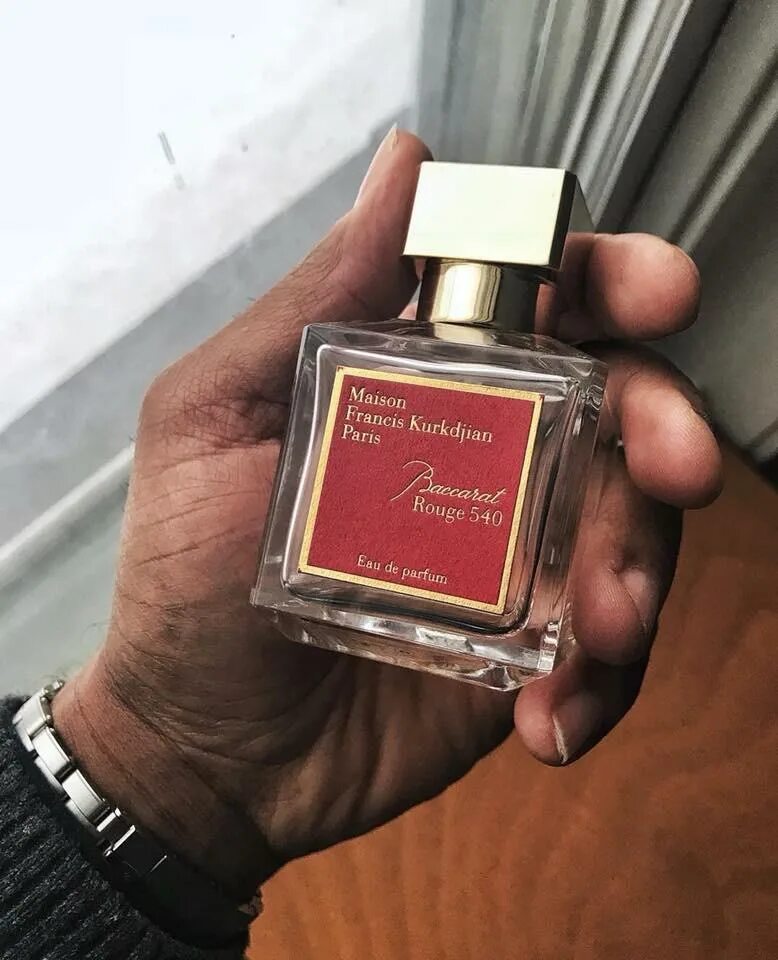 Оригинал мейсон. Духи мейсон бакарат 540. Maison francis kurkdjian baccarat 540. Духи baccarat rouge 540. Арабский аналог баккара руж 540.