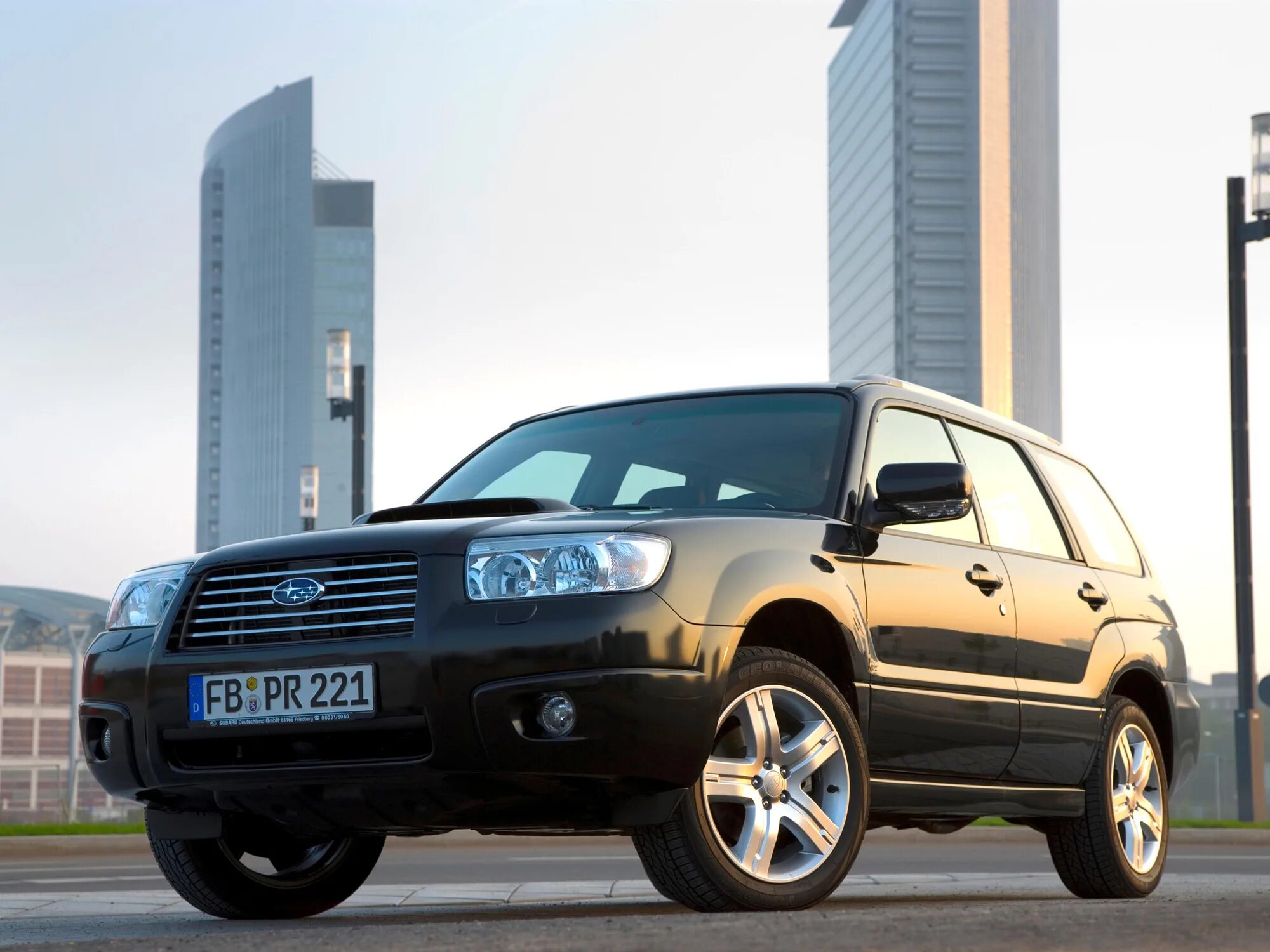 Субару форестер какие поколения. Subaru Forester 2. Subaru Forester 2 2005. Subaru Forester 2005. Subaru Forester SG 2005.