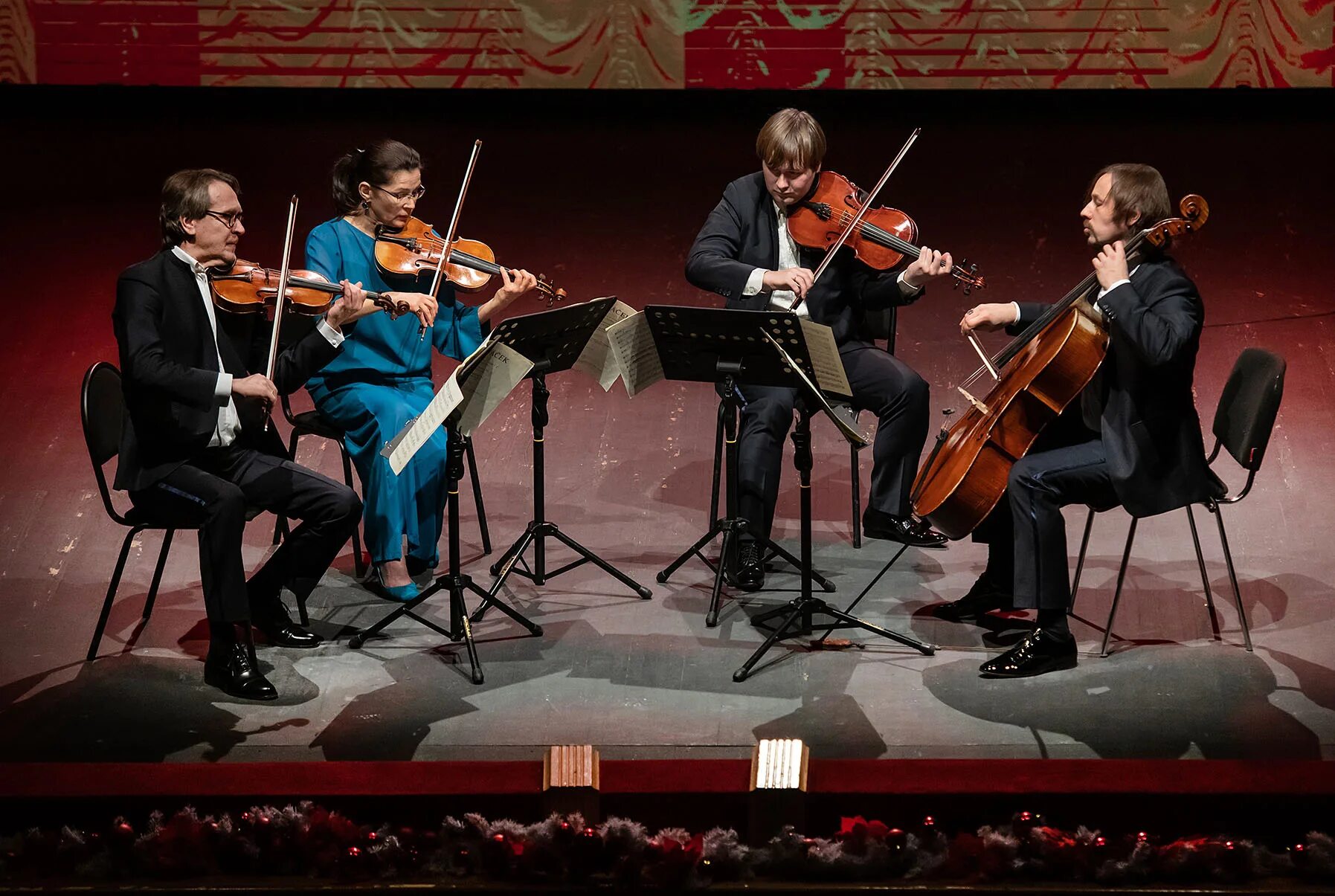 Квартет певцов. Классический струнный квартет. Квартет картина. Классический струнный квартет. Квартет квартет-квартет феликса коробова.