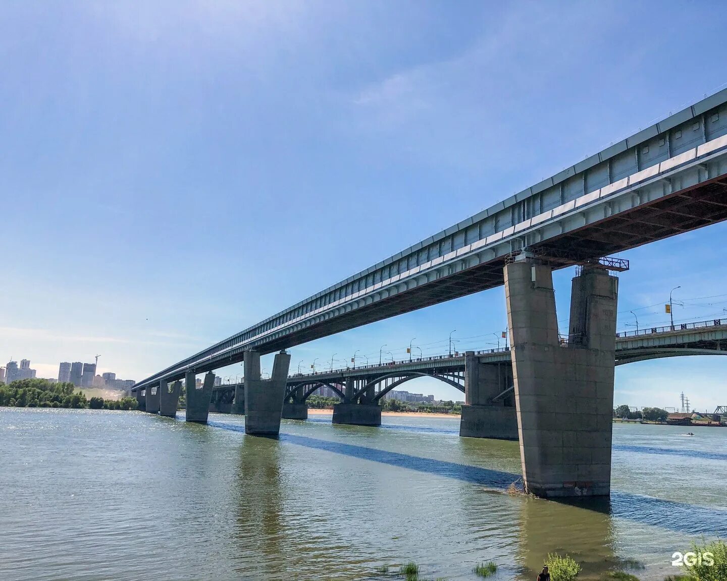 Самый длинный метромост в каком городе. Новосибирский метромост новосибирск. метромост через обь в новосибирске. мост метро новосибирск. проект метромоста новосибирск.