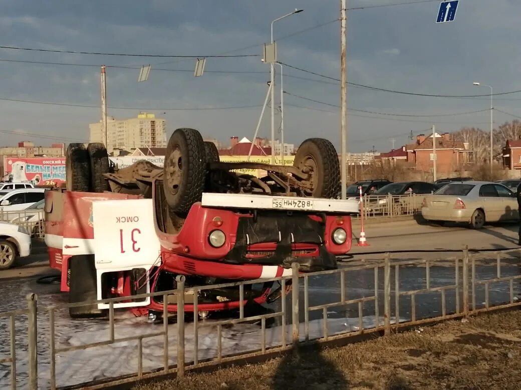 Автомобиль переворачивался