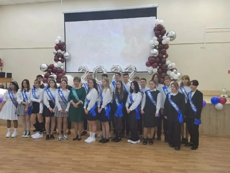 прокопьевск красная горка школа 68. дневник школьника. директор школы 68 мариуполя. дневник школа 68. дневник ученик с дневником.