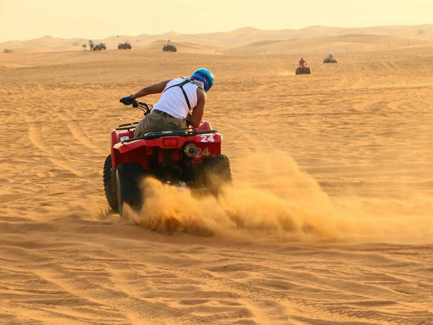 Пустыня ездить. Сафари на квадроциклах в Дубае. Джип сафари Хургада. Dubai Desert Safari Quad Bike. Египет сафари на квадроциклах.