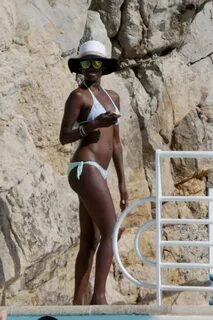 Slideshow lupita nyongo booty.