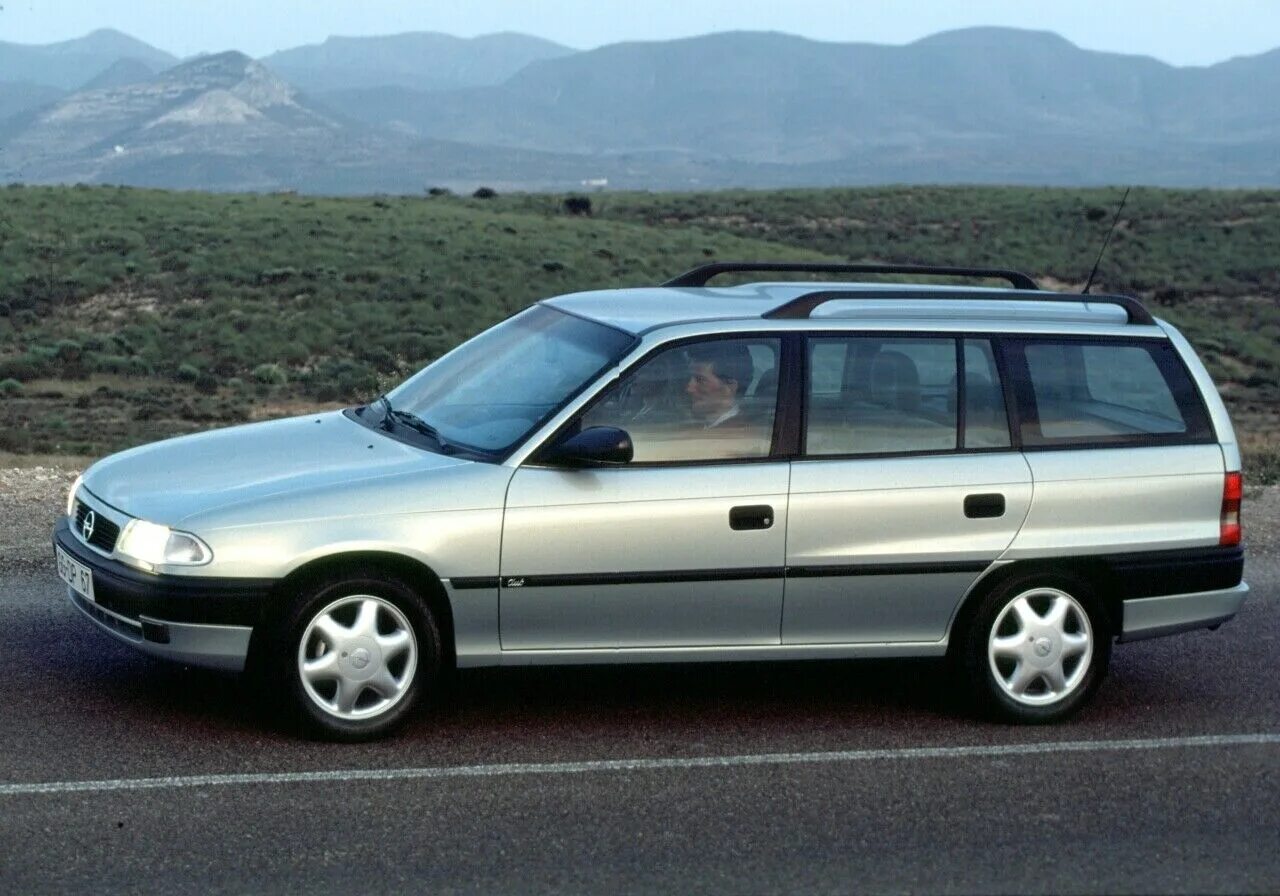 Опель универсал f. Opel Astra f 1997 универсал. Opel Astra Caravan 1997.