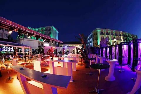 Rocks hotel