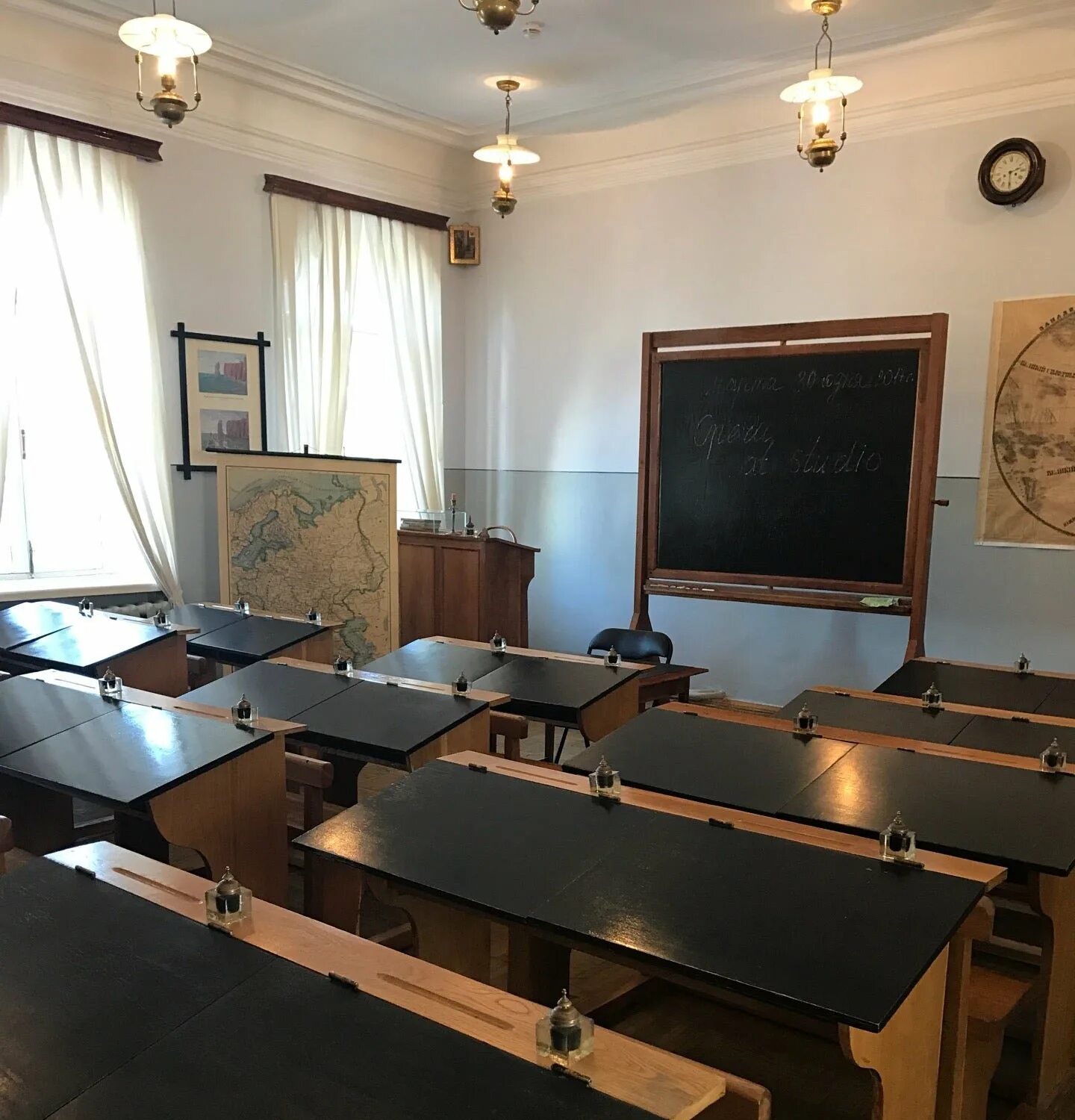 Музей гимназии 1 ульяновск. Симбирская гимназия ульяновск. Музей «симбирская классическая гимназия». Симбирская классическая гимназия ульяновск. Музей «симбирская классическая гимназия».