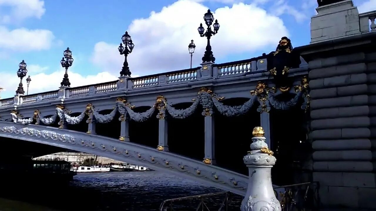 Набережная гренель в париже фото. Санкт-петербург туман. Эмили в париже мост александра iii. Лестница в небо ангелы. Никита плащевский на мосту.