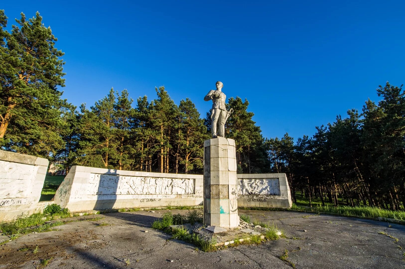 Памятник Блюхеру в Белорецке. Памятники города Белорецка Блюхеру. Памятник Точисскому в Белорецке. Памятник Василия Константиновича Блюхера.