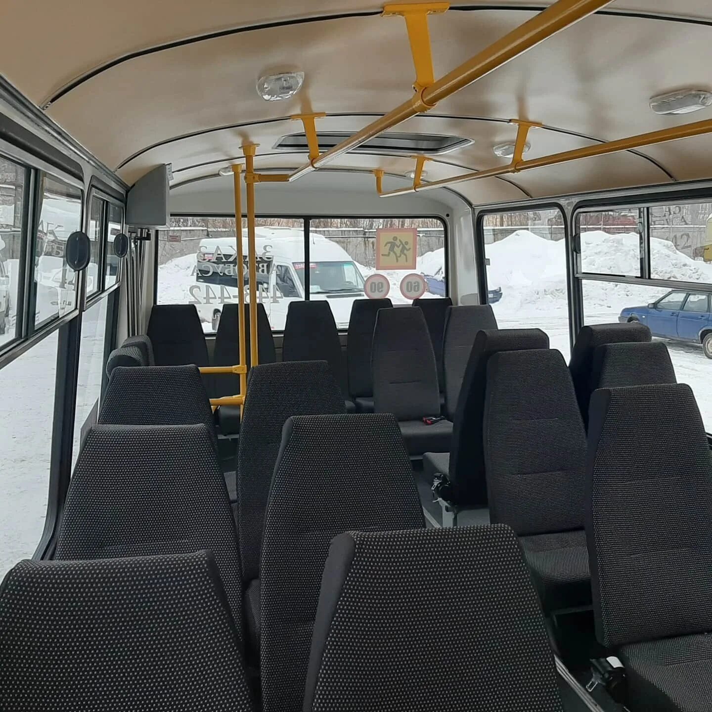 Сиденье паз 4234. Чехлы на газель некст автобус 16 мест. Паз 32053 салон. Паз 3204-02, 25 сидячих мест. Паз сидячие места.
