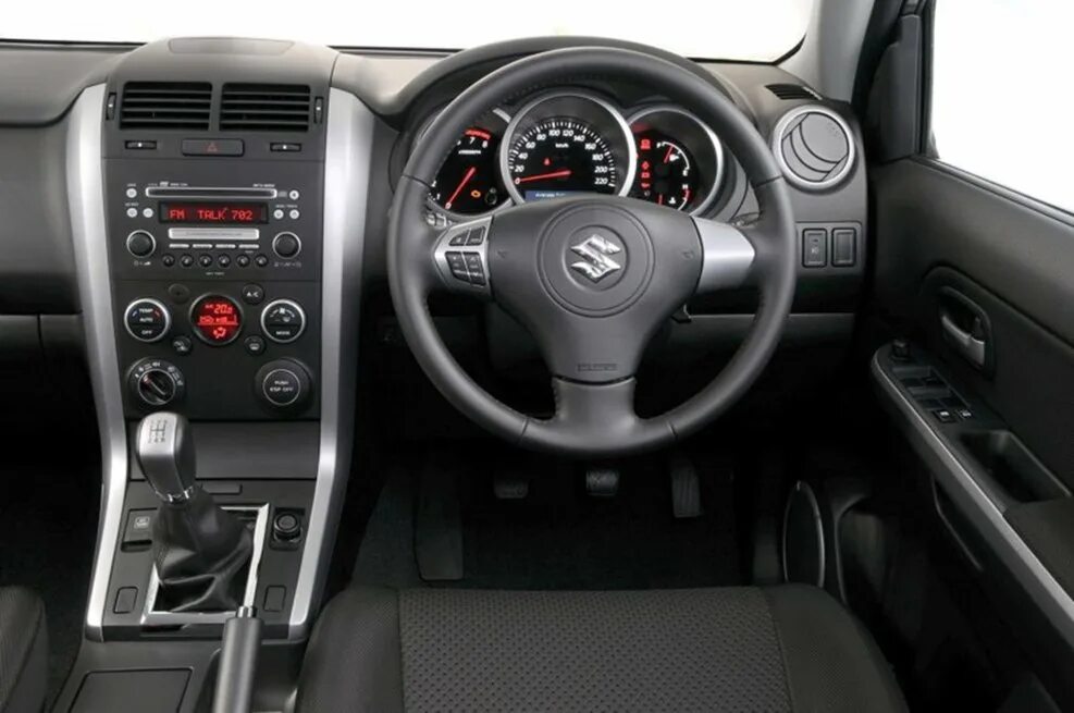 Suzuki grand vitara салон. Grand Vitara 2008 салон. Suzuki Grand Vitara 2008 Interior. Suzuki Grand Vitara 2008 салон. Suzuki Grand Vitara 2007 салон.