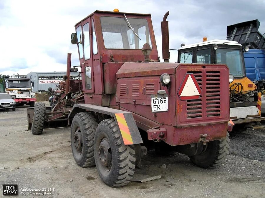 1 автогрейдера. 1 автогрейдера