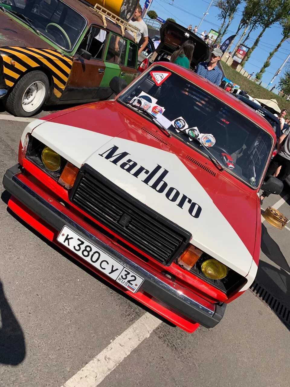 Ваз 2105 marlboro. Мальборо машина. Мальборо машина. Бмв marlboro. Мальборо машина.