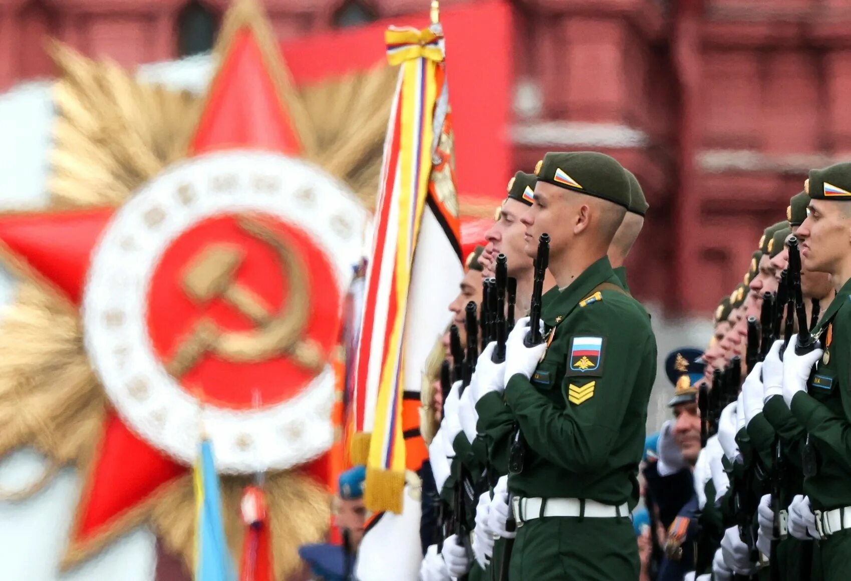 Прямая трансляция дню победы. Парад победы на красной площади 2025. парад 9 мая 2025 в москве. солдаты на параде. солдаты на параде 9 мая.