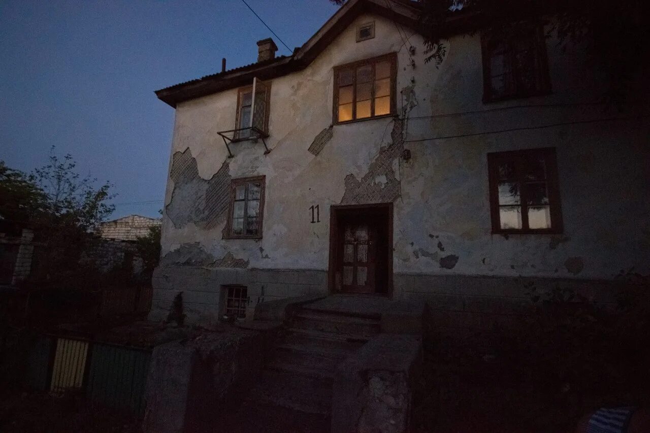 Дом паршиных. Аварийное жилье ул паршина севастополь. севастополь ул паршина 29. улица паршина севастополь. симферополь расселение аварийного дома.