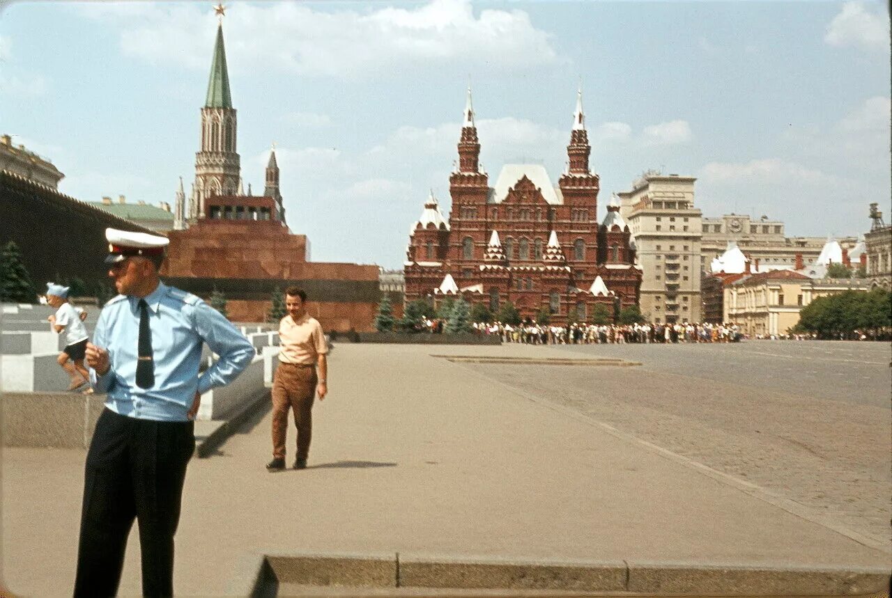 Россия в 80х. Москва 1956 в фотографиях Жака Дюпакье. СССР Жака Дюпакье. Путешествие Жака Дюпакье по советскому Союзу 1964. СССР В цветных фотографиях Жака Дюпакье 1975.