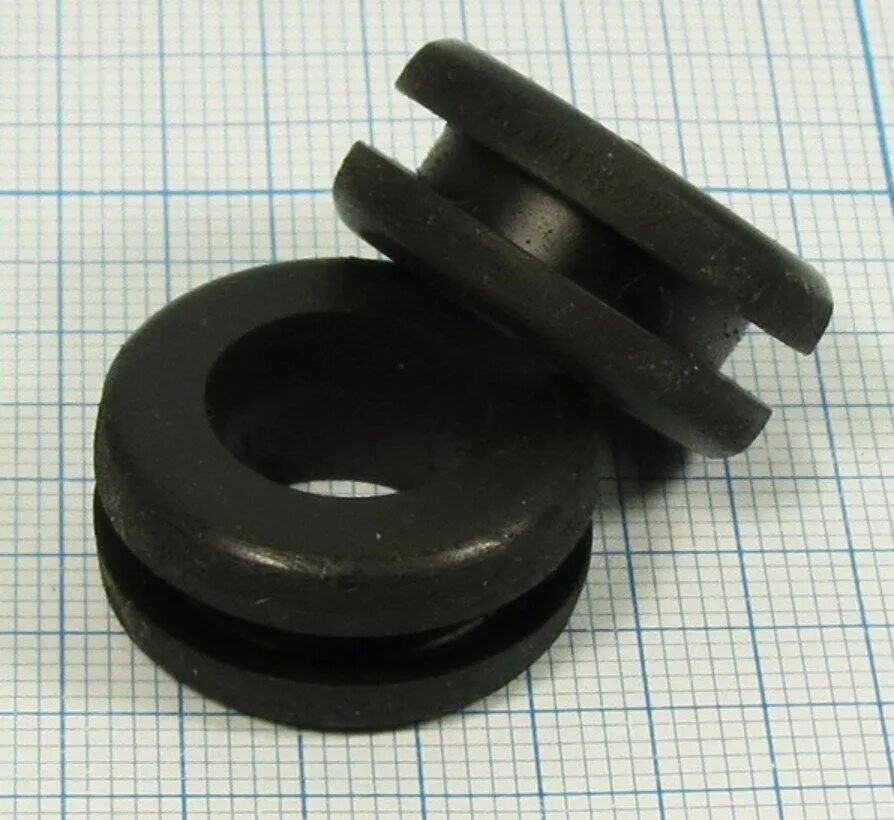 Втулка изолированная. Втулка 3104. 05. Втулка изолированная. 860.