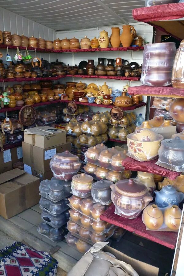 Хрустальная посуда гусь хрустальный. Никольск хрустальный рынок. Рынок хрусталя. Никольск хрустальный рынок. Гусь хрустальный город стекольный рынок.